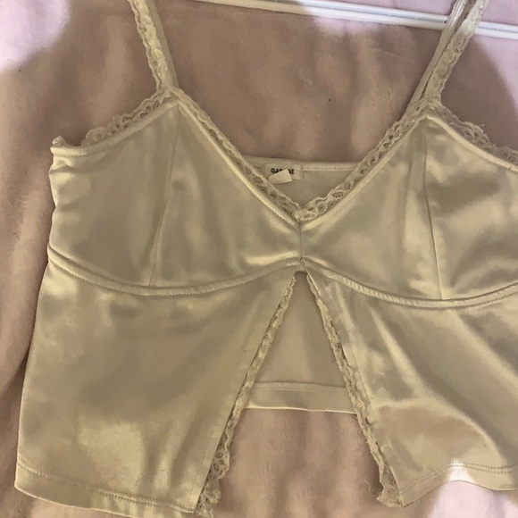 Garage medium white silk + lace trim crop top 🤍🤍 - Picture 4 of 4